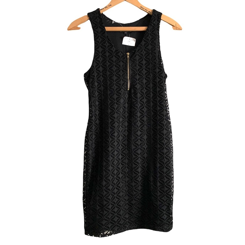 B Famous Sleeveless Black Dress Size Medium